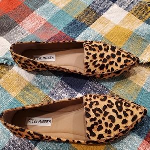 Steve Madden Feather Leopard print Flats